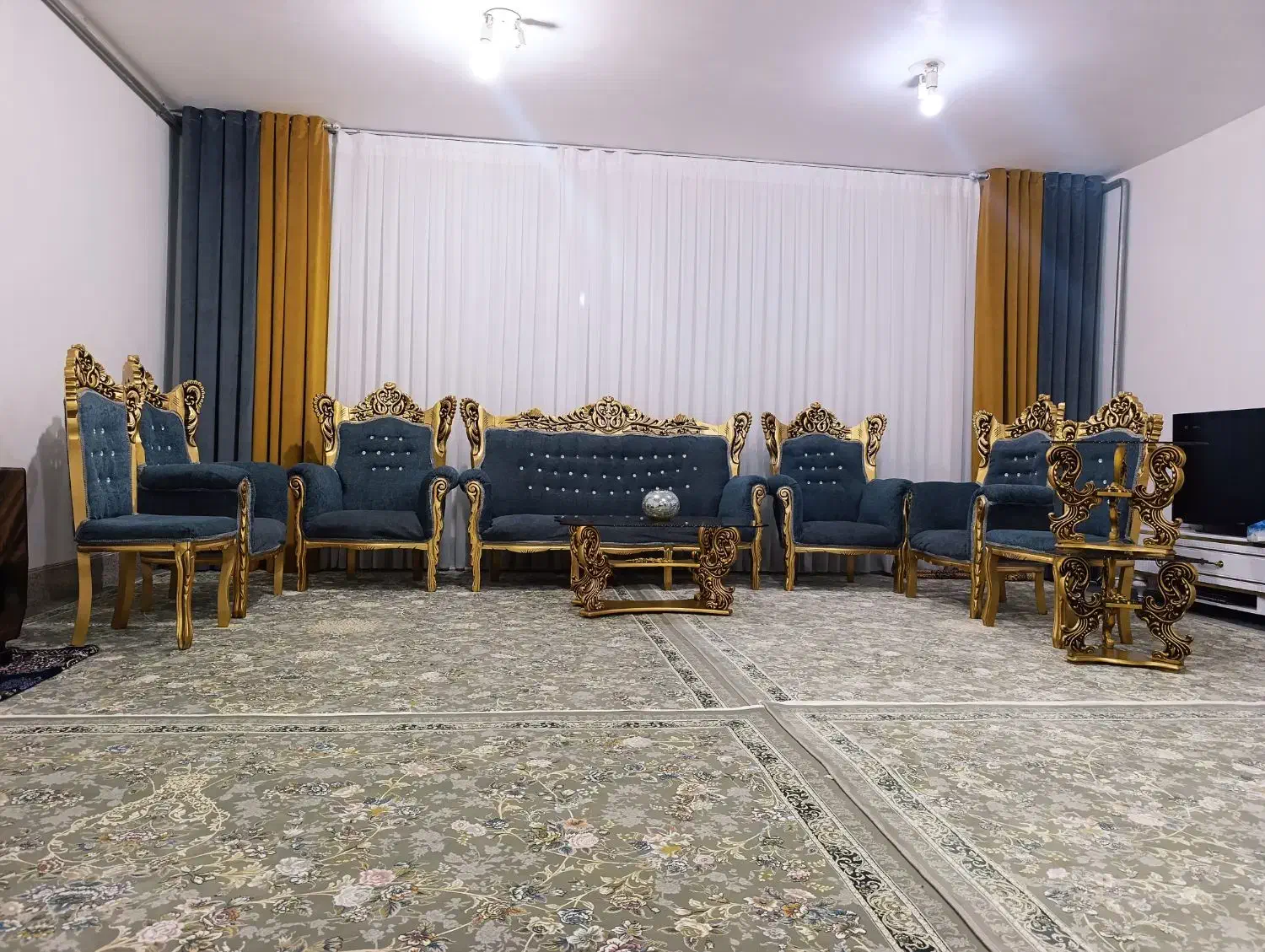 مبل سلطنتی 9 نفره|مبلمان خانگی و میز عسلی|جوانرود, |دیوار