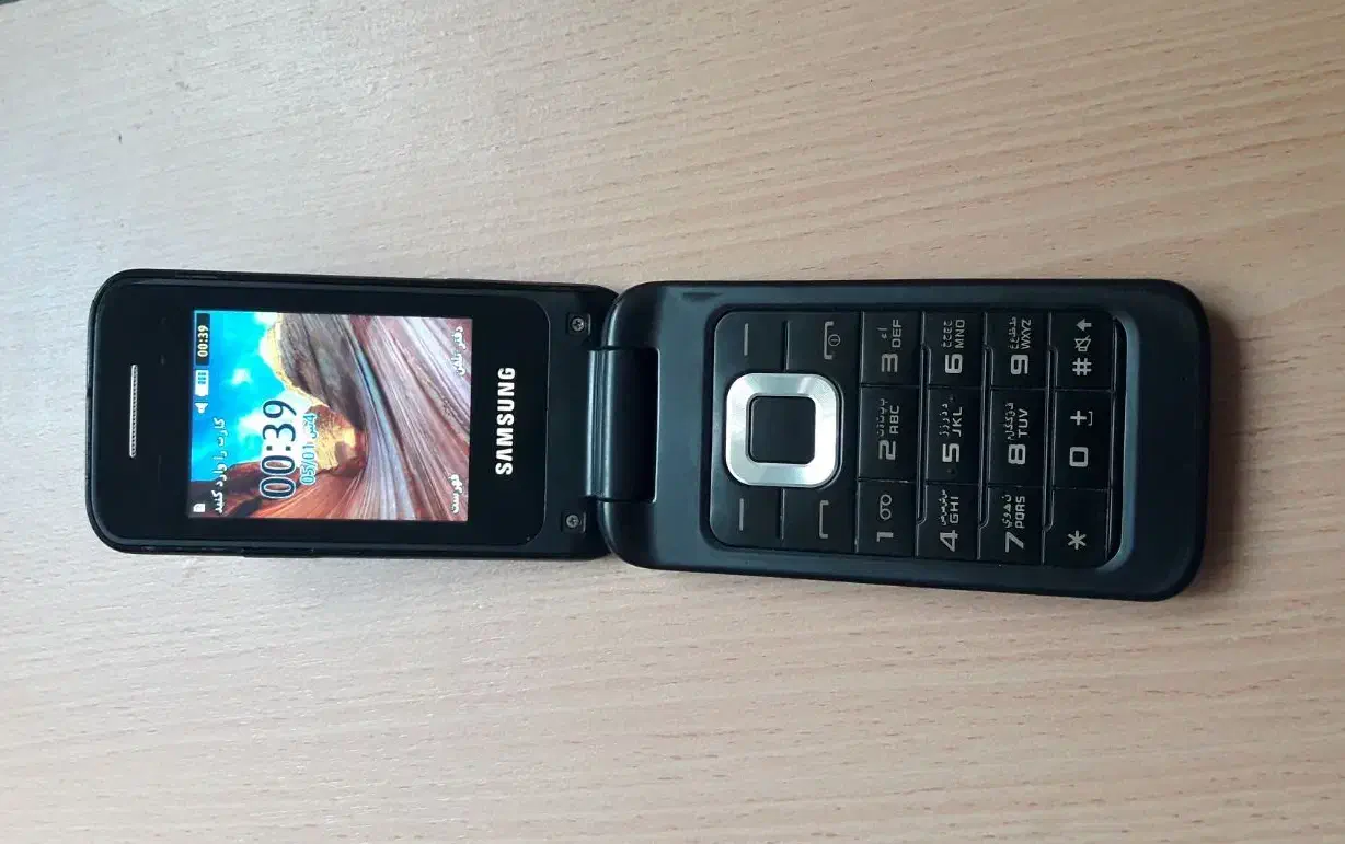 گوشی تاشو سامسونگ|موبایل|قم, ولیعصر|دیوار