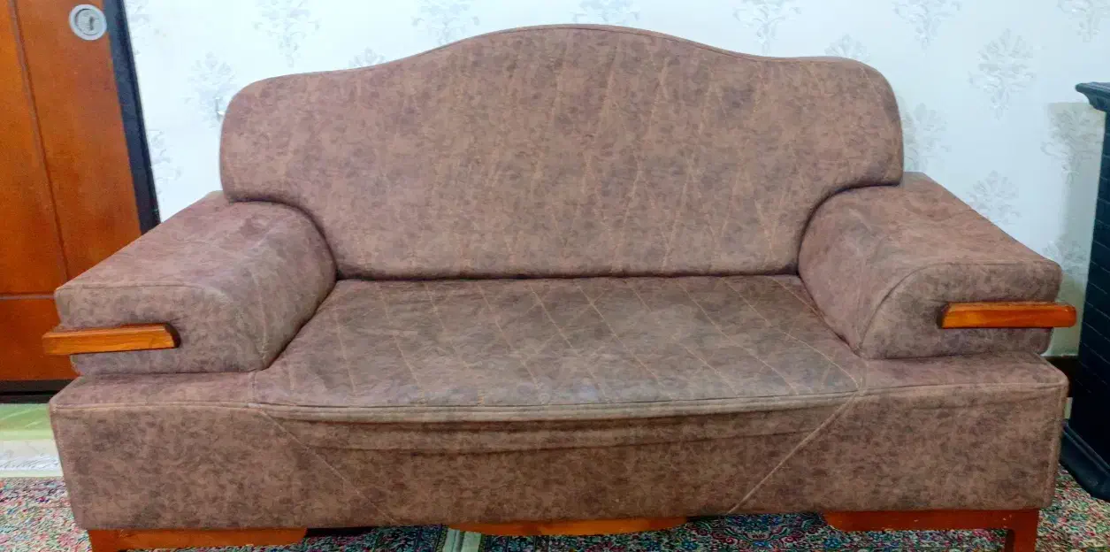 مبل 5 نفره پارچه مسکو معاوضه با موبایل|مبلمان خانگی و میز عسلی|کرمان, |دیوار