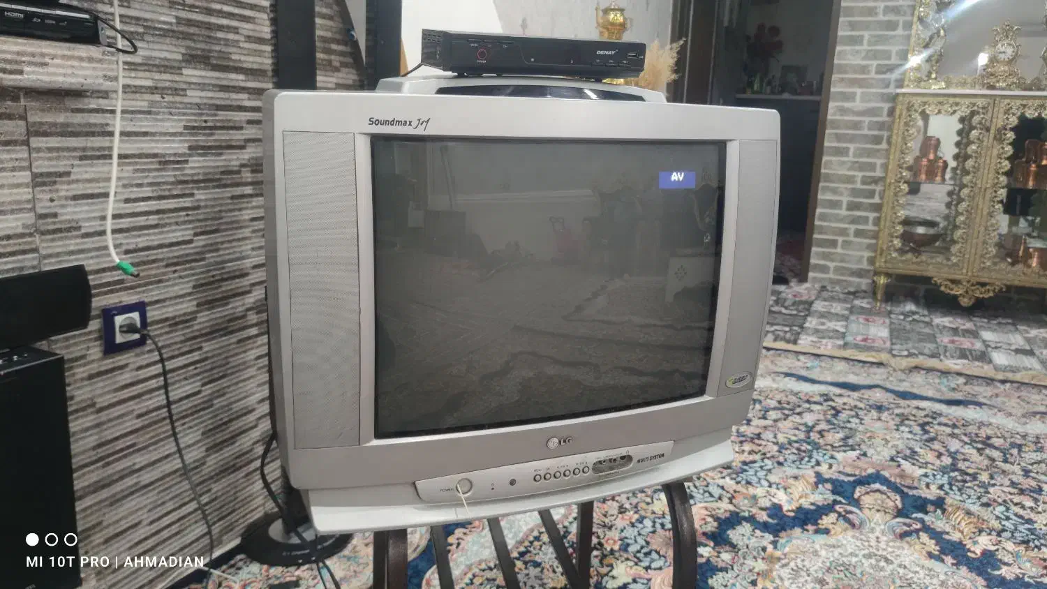 تلویزیون و دستگاه گیرنده دیجیتال|تلویزیون و پروژکتور|بروجرد, |دیوار