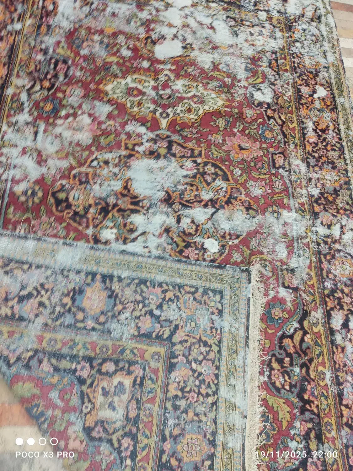 قالیچه فکر کنم 100ساله بافت قدیم اصفهان|فرش|اصفهان, عباس‌آباد|دیوار