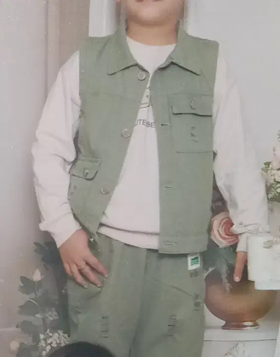 جلیقه جلیغه شلوار برلی ۵تا۷ سال شیک|لباس|مشهد, شهرک شهید باهنر|دیوار