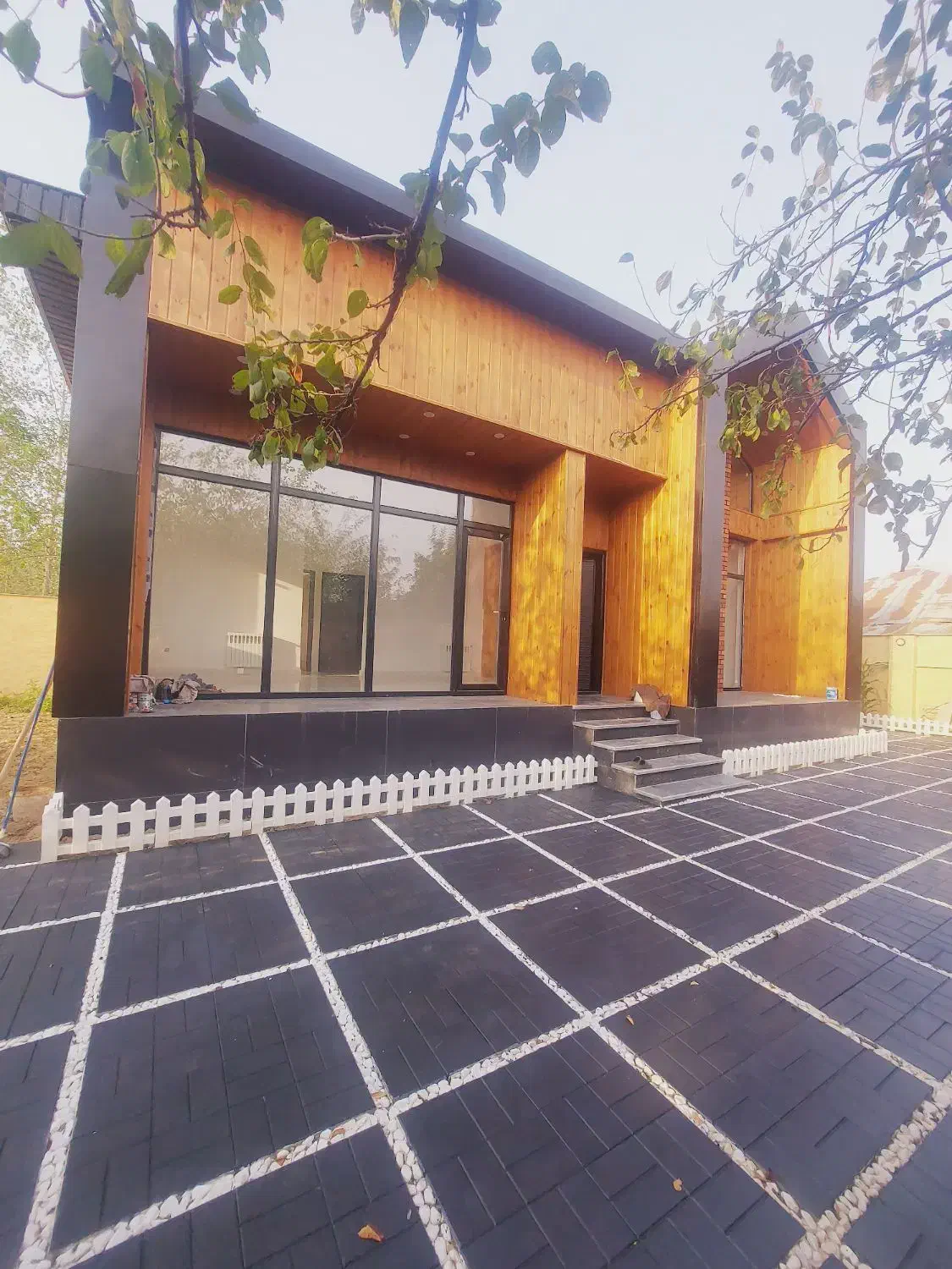 ویلایی نوساز ۴۰۷ متری سنددار در صومعهسرا|فروش خانه و ویلا|صومعهسرا, |دیوار