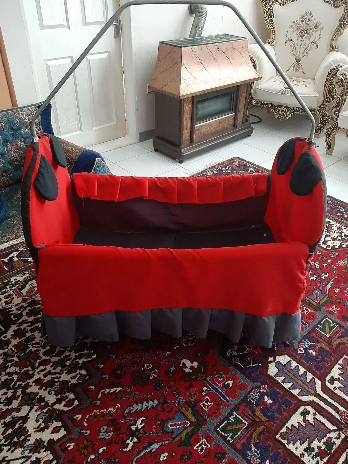 کریر و تخت کودک (ننی)|تخت و صندلی بچه|تبریز, |دیوار