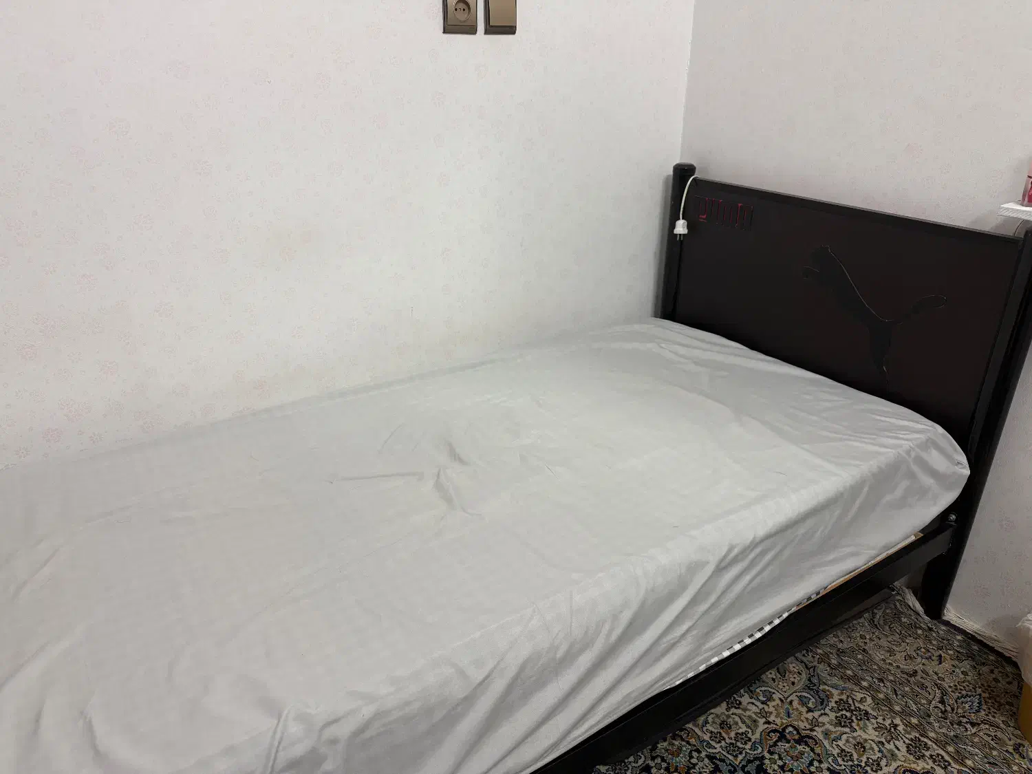 تخت تک نفره|تخت و سرویس خواب|اصفهان, قائمیه|دیوار