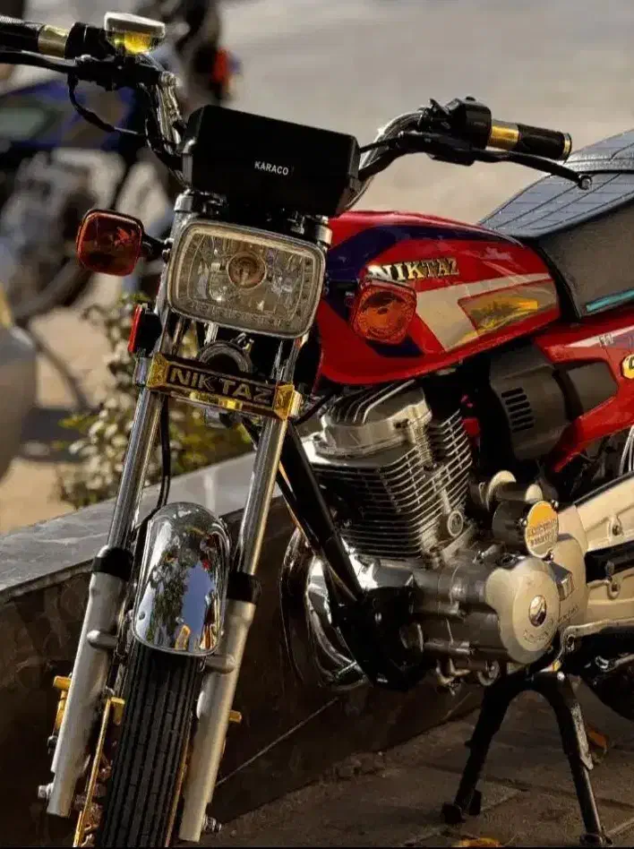 نیکتاز ۲۰۰ جفت دیسک|موتورسیکلت|ساری, |دیوار