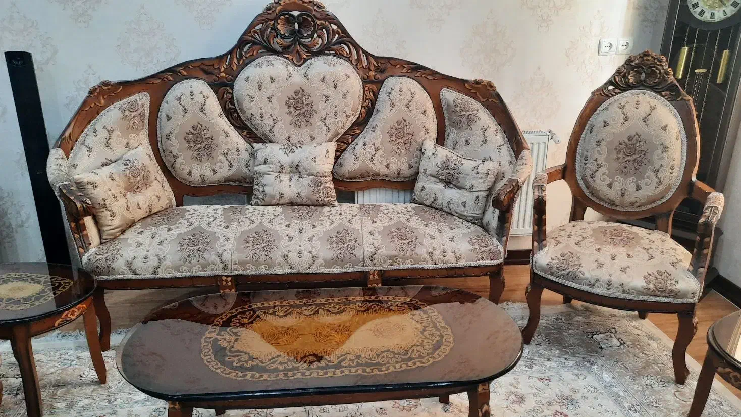 ست مبلمان ۹ نفره+جلو مبلی +۲ عدد عسلی|مبلمان خانگی و میز عسلی|شاهین‌شهر, خانه کارگر|دیوار