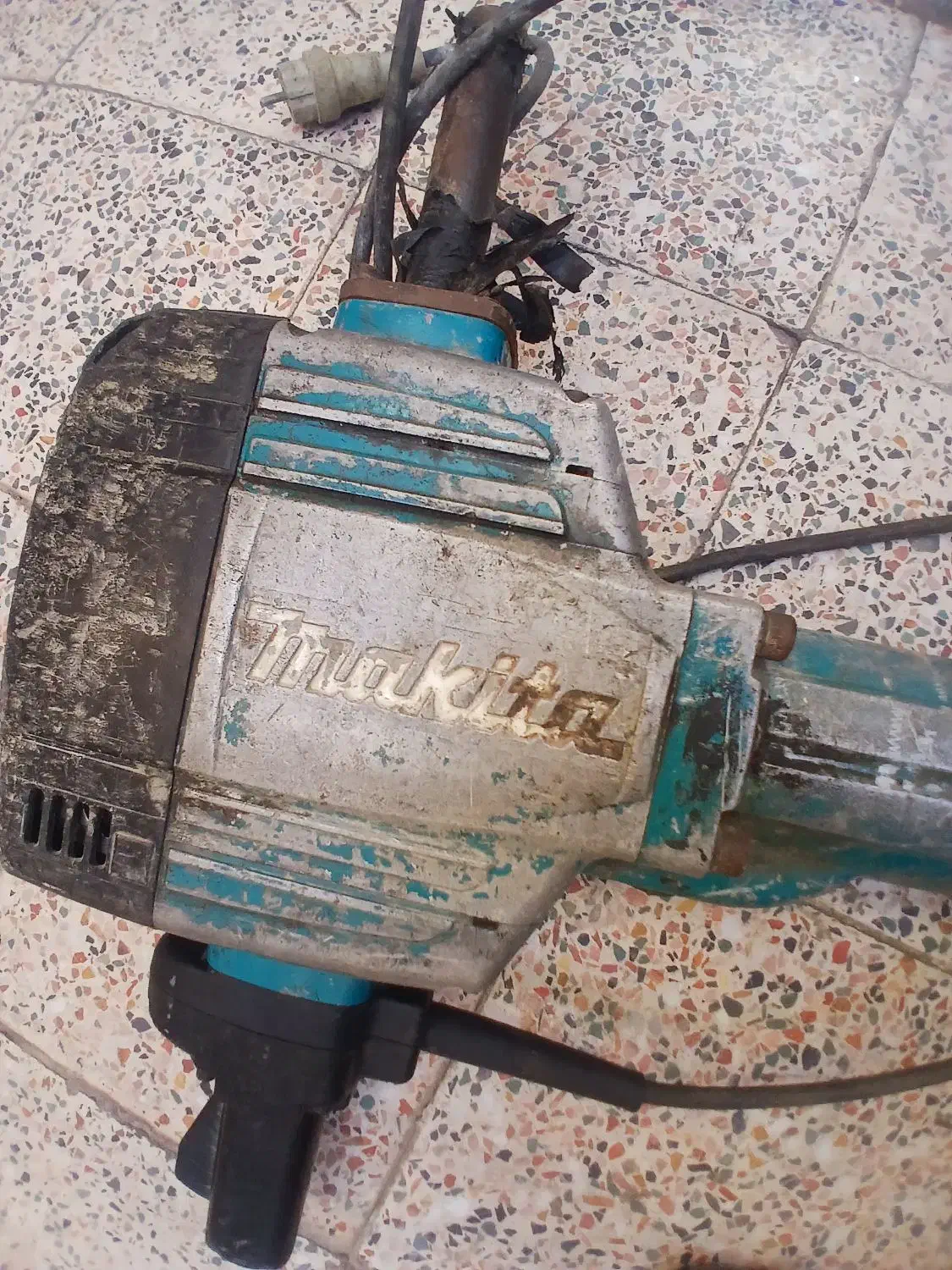 کمپرسر ماکیتا ژاپنی ۳۲ کیلویی|ابزارآلات|کوهدشت, |دیوار