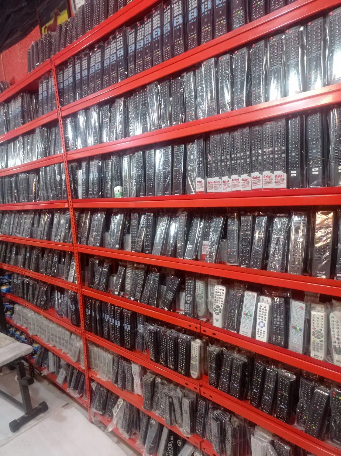 معدن کنترل|تلویزیون و پروژکتور|مشکیندشت, |دیوار