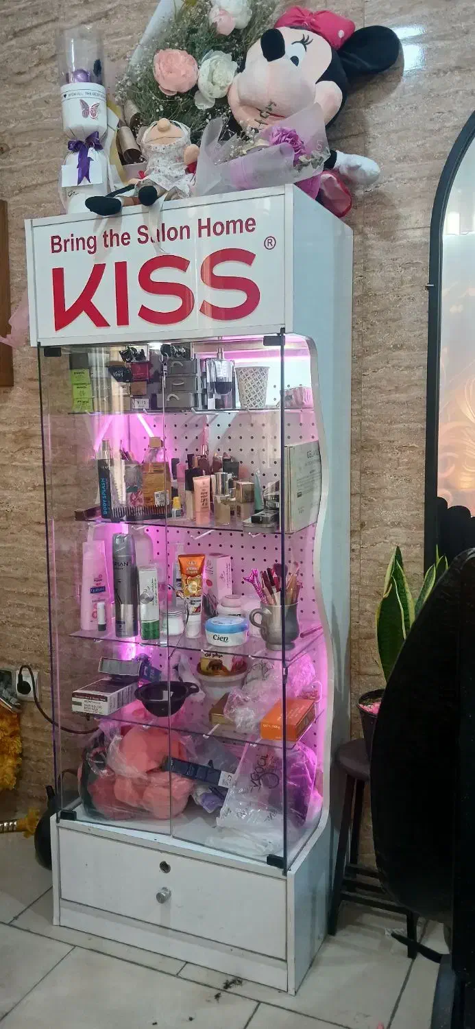 ویترین مغازه سالن زیبایی بوتیک|بوفه، ویترین، کنسول|قرچک, باقرآباد|دیوار