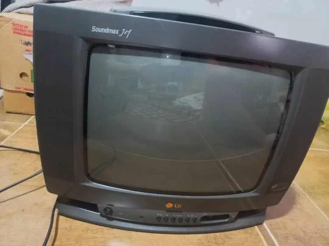 سلام یه دونه تلوزیون قدیمی|تلویزیون و پروژکتور|شیراز, جوادیه|دیوار