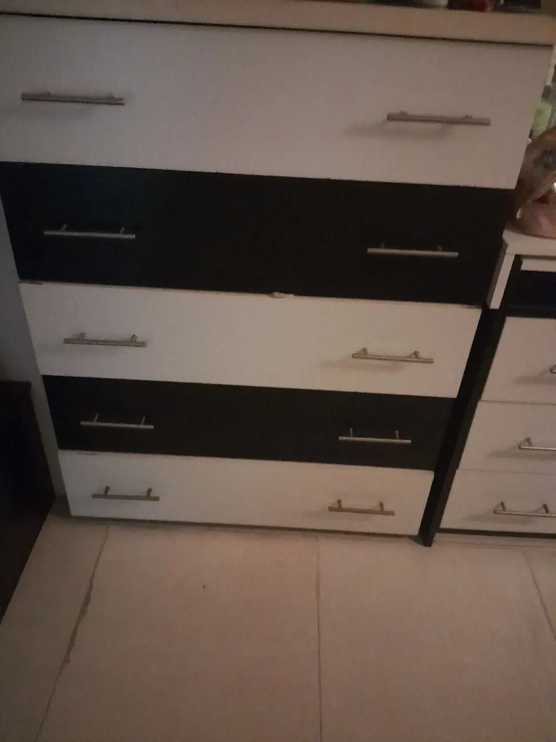 دراور ومیز ارایش ام دی اف اصل ضد خش و ریل کپسولی|تخت و سرویس خواب|رامسر, |دیوار