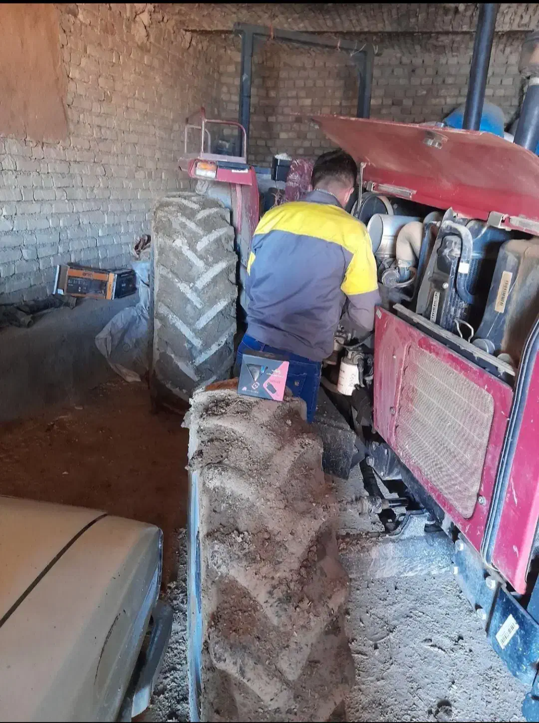 ردیاب و جی پی اس خودرو موتورسیکلت کامیون و تراکتور|خدمات موتور و ماشین|دهگلان, |دیوار