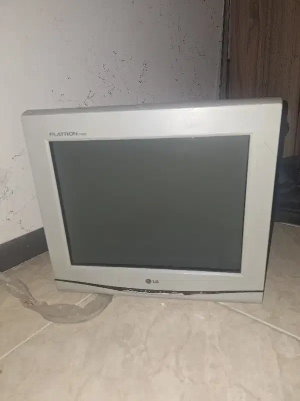 مانیتور 17 اینچ|تلویزیون و پروژکتور|شیراز, شهرک قمشه|دیوار