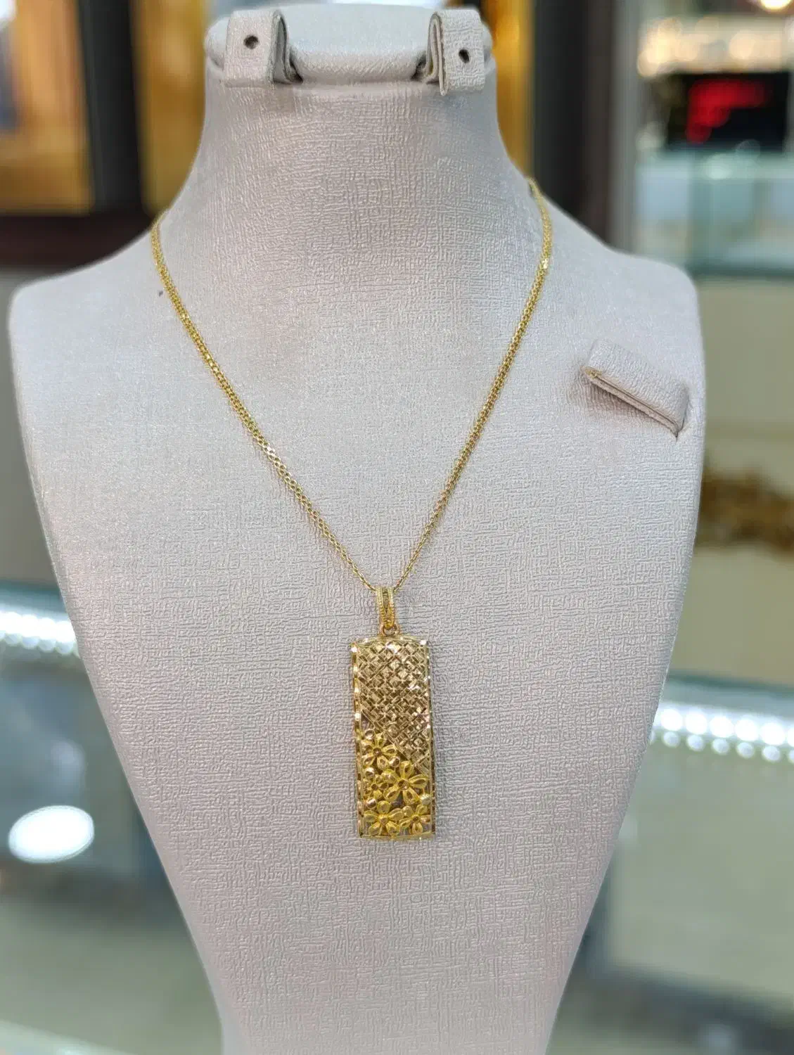 مدال آویز تراش بی اجرت|جواهرات|ایلام, |دیوار