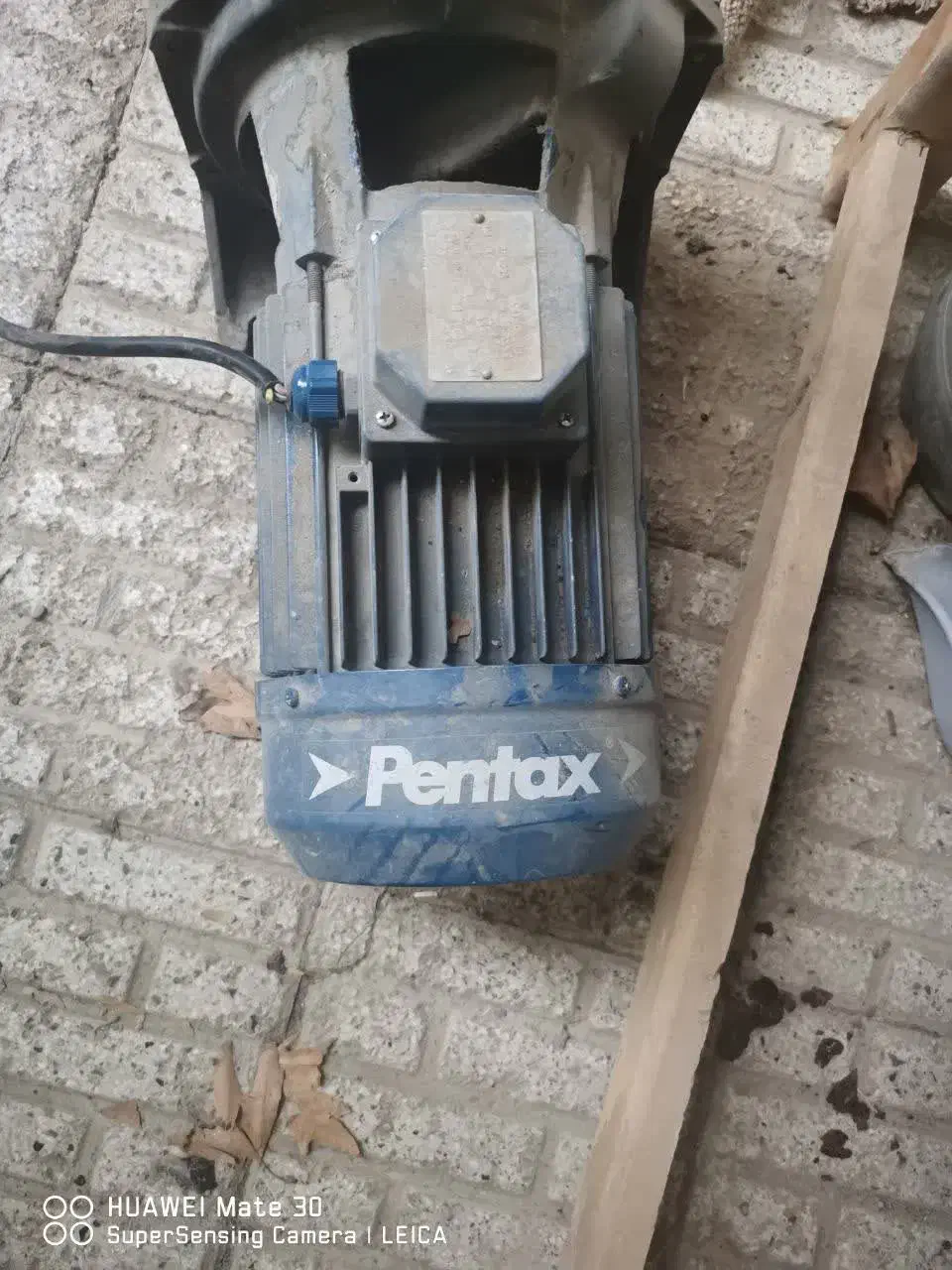 منبع دو جداره ی اب|مصالح و تجهیزات ساختمان|محمدشهر, محمدشهر|دیوار