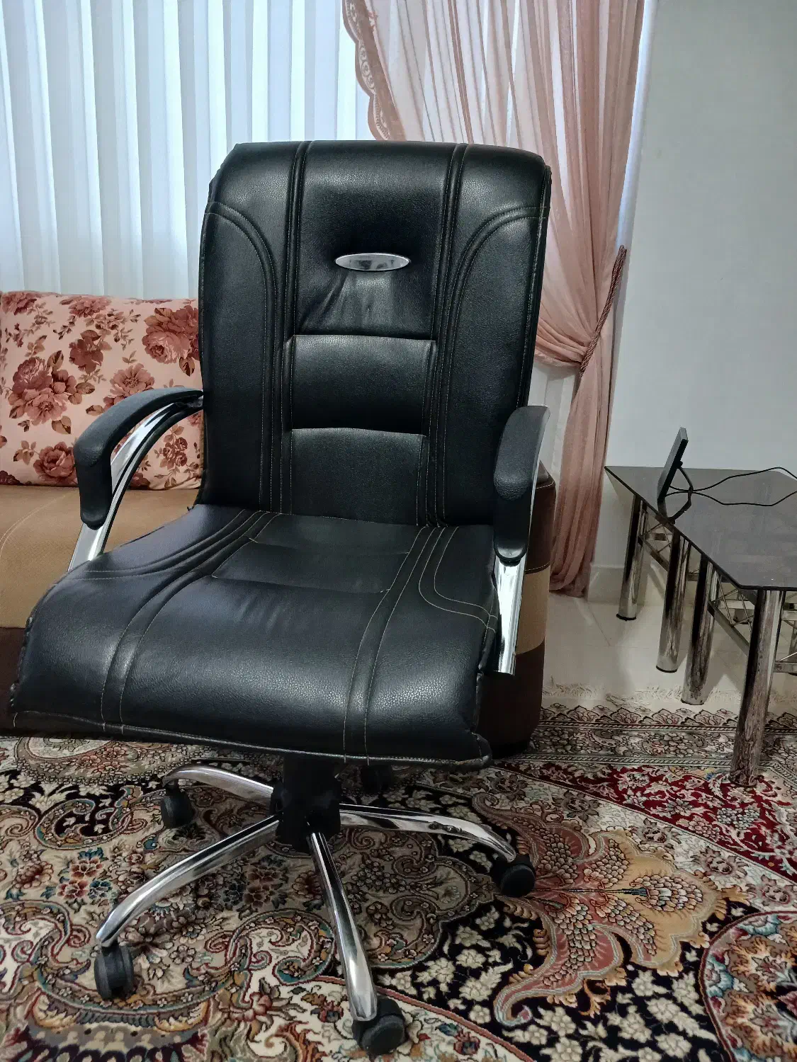 صندلی اداری|صندلی و نیمکت|نیشابور, دارایی|دیوار