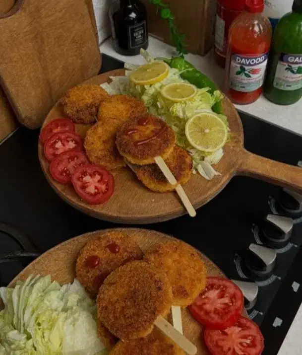 فلافل آبادان|خوردنی و آشامیدنی|شیراز, شیخ روزبهان|دیوار