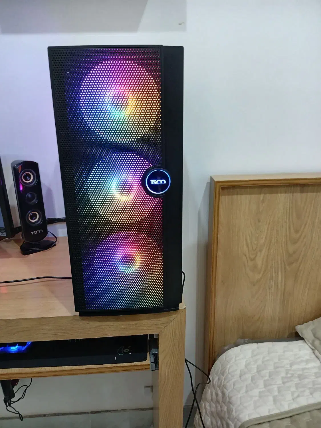 کیس گیمینگ|رایانه رومیزی|بانه, |دیوار