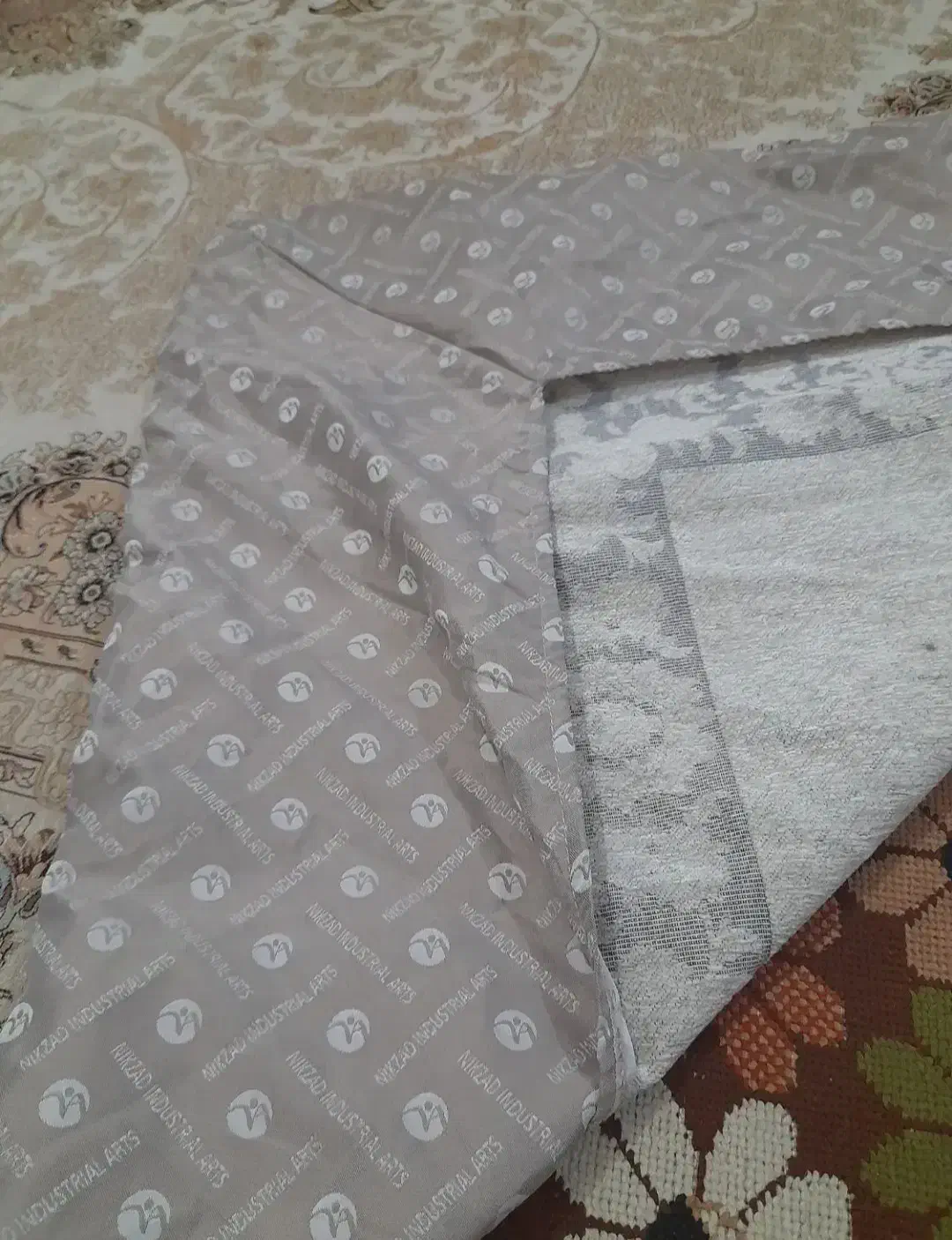 روفرشی کشدار|روفرشی|عجب شیر, |دیوار