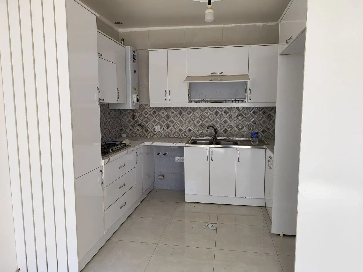 رهن منزل یه خوابه شاپور جان|اجارهٔ خانه و ویلا|شیراز, شاپورجان|دیوار