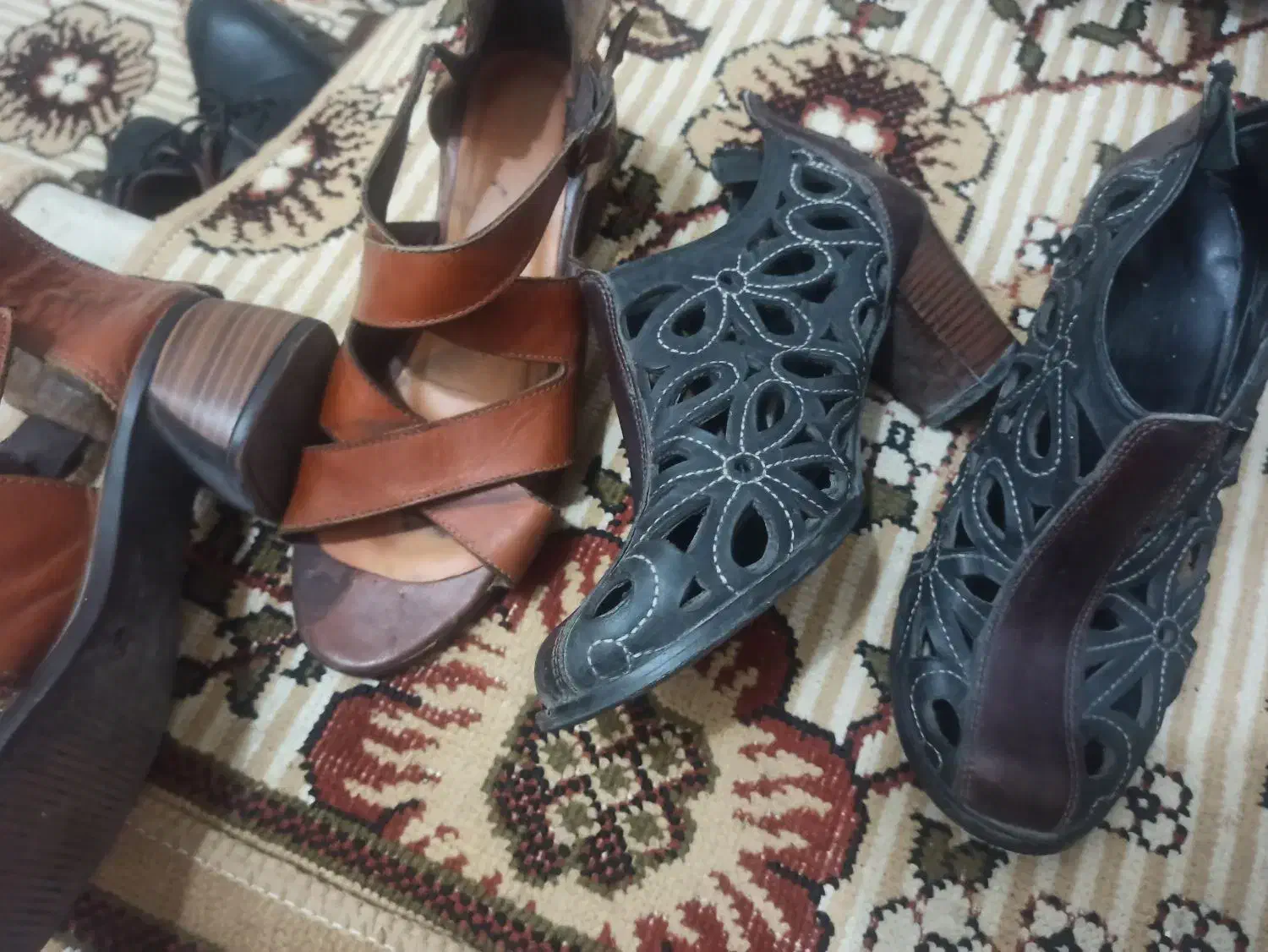 کفش  و کفش چرم|کیف، کفش، کمربند|بروجرد, |دیوار