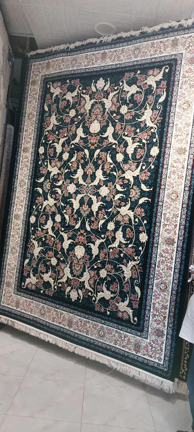 فرش ۹ متری اصل ۷۰۰ شانه تراکم ۲۵۵۰ تک تک|فرش|نسیمشهر, |دیوار