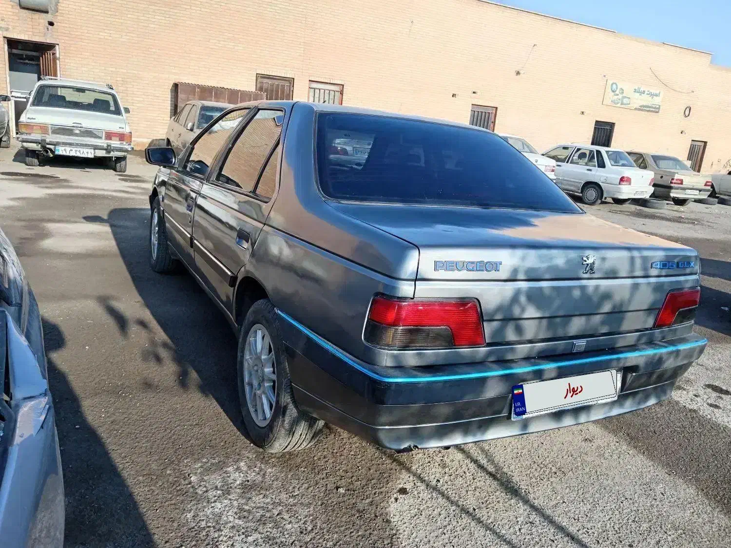 405 مدل 88|خودرو سواری و وانت|فولادشهر, C1|دیوار