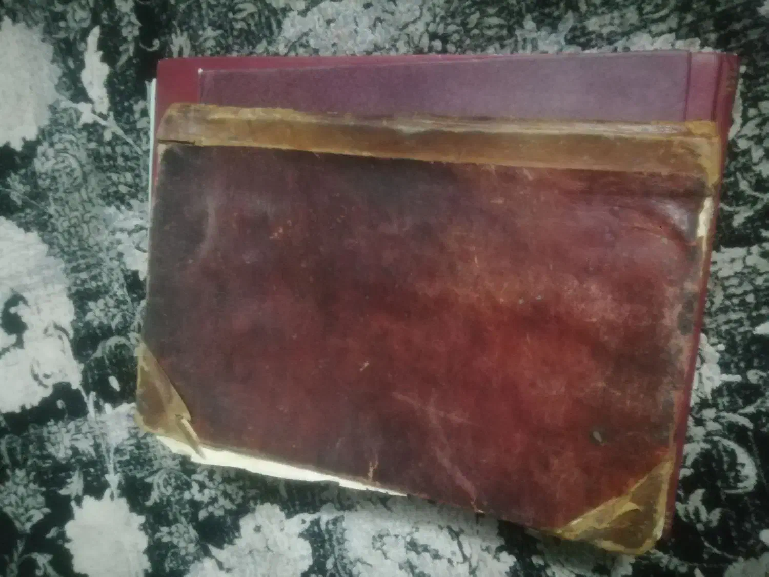 کتاب خطی|کتاب و مجله تاریخی|تربت‌حیدریه, شهرک ولیعصر|دیوار