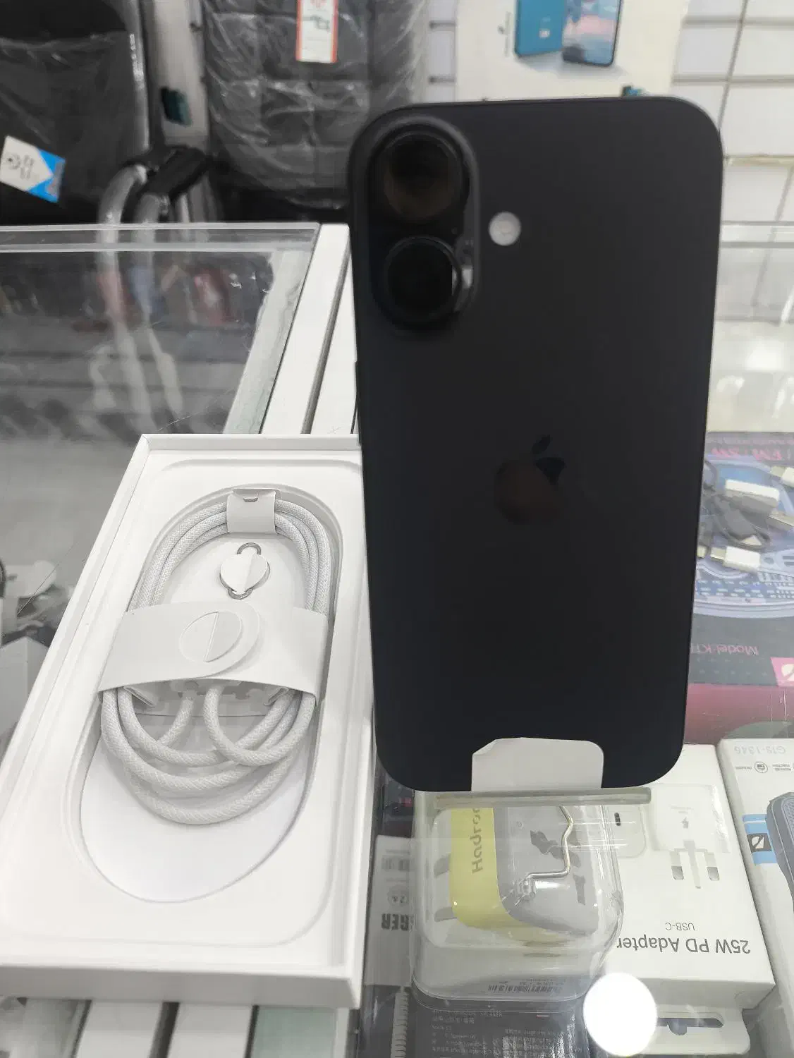 ایفون 16. 256. black. Ch|موبایل|اصفهان, احمدآباد|دیوار