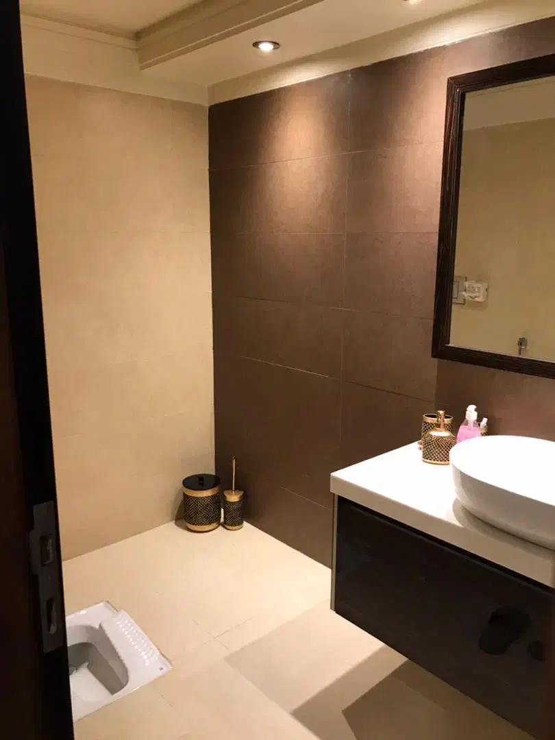 ۱۱۴ متر ۷ ساله رهن کامل فلامک شمالی تک واحدی