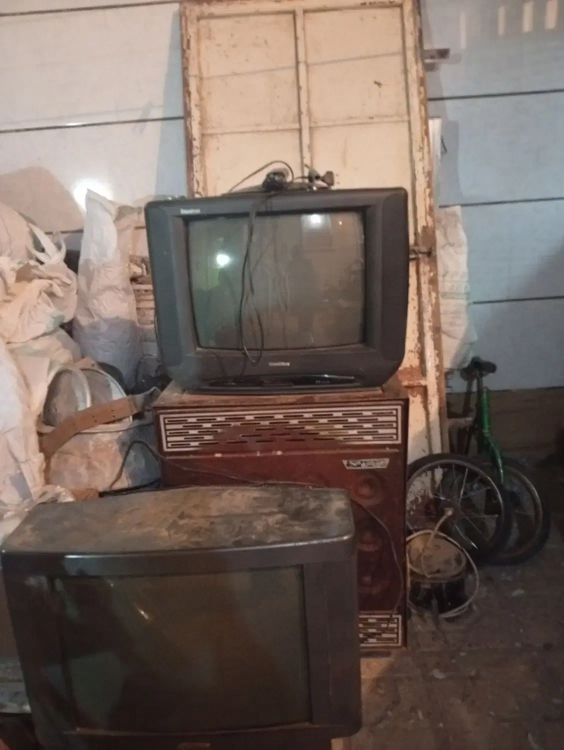 تلوزیون|تلویزیون و پروژکتور|سبزوار, شرق کال شمالی|دیوار