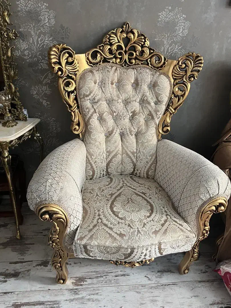 مبل سلطنتی در حد نو|مبلمان خانگی و میز عسلی|یزد, |دیوار