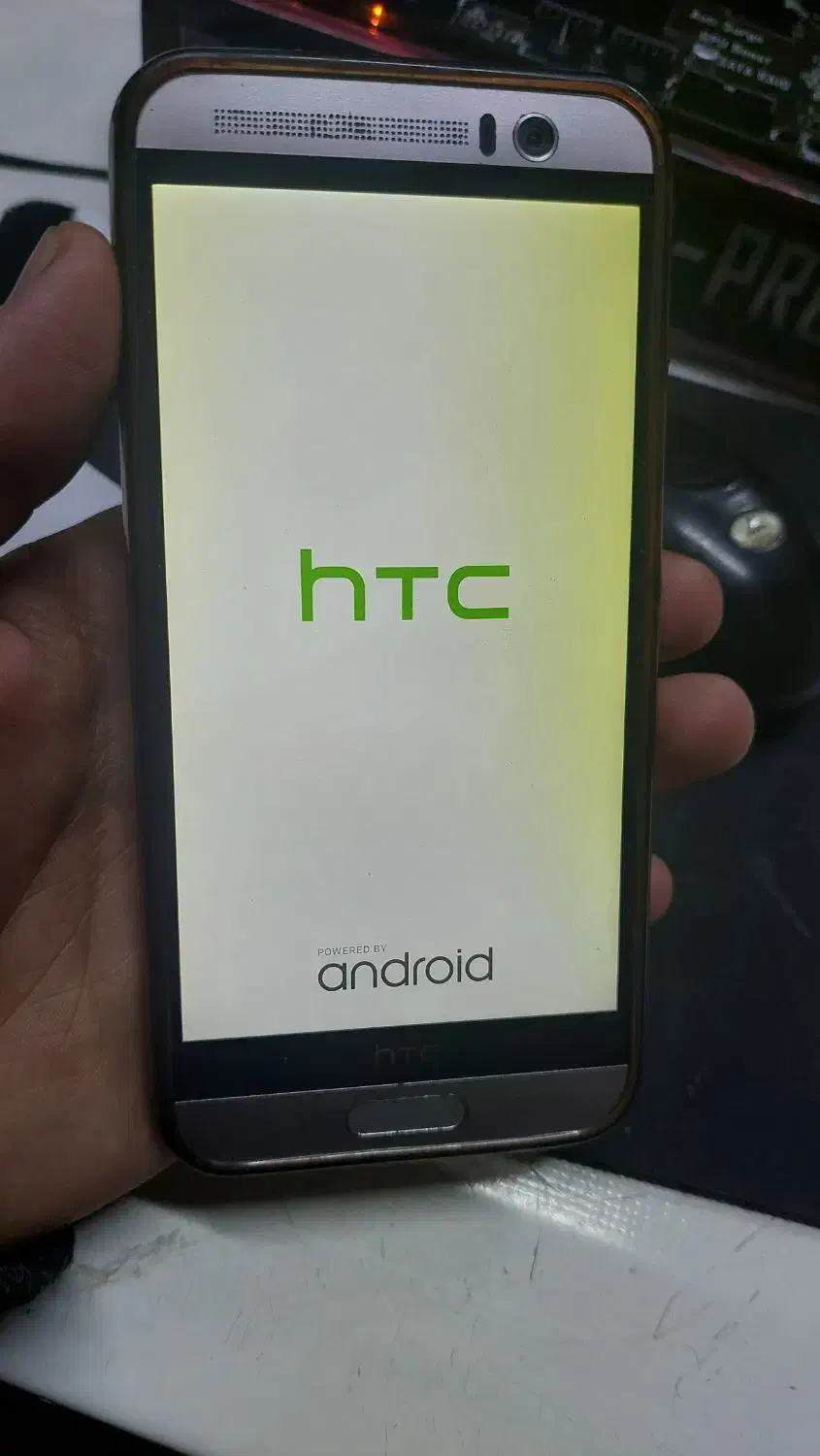 دو عدد گوشی htc و iphone|موبایل|کرج, دهقان ویلا|دیوار