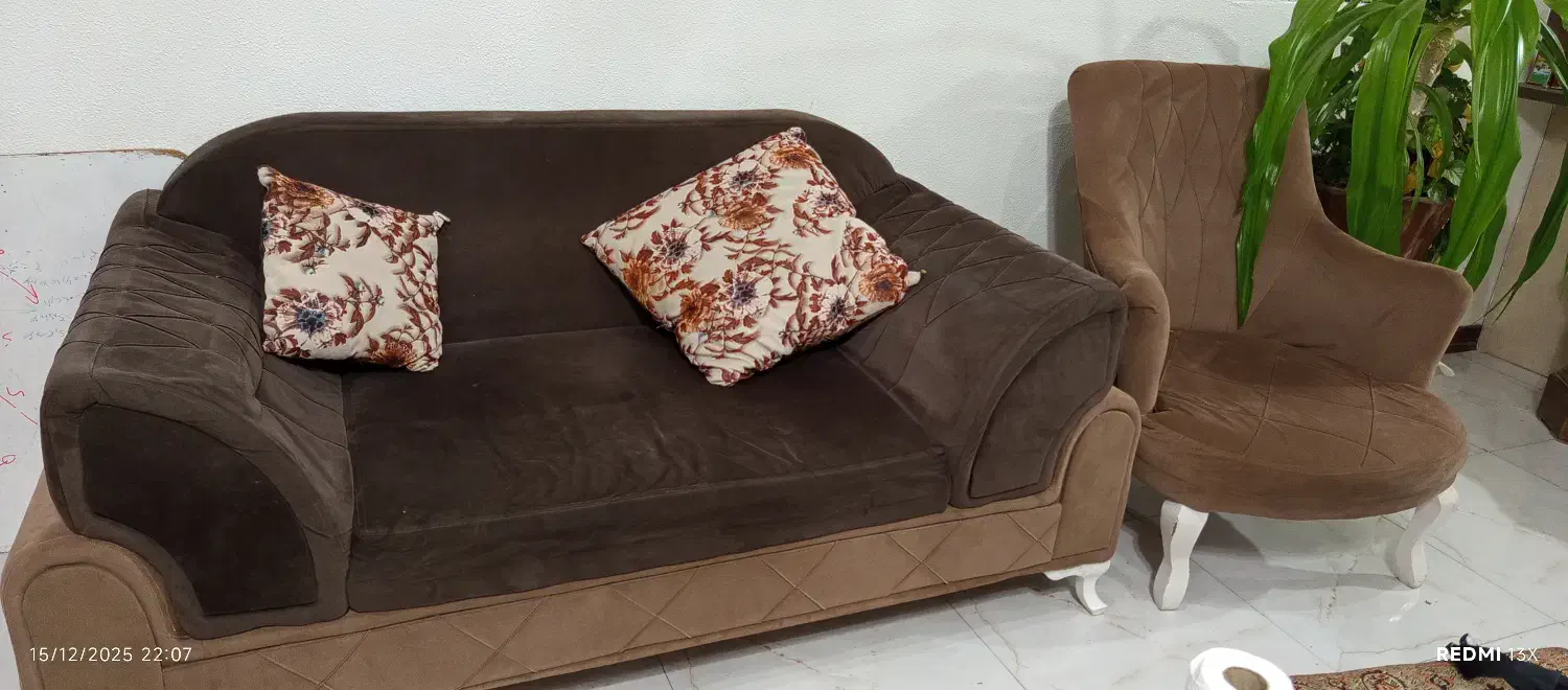 مبل ۷نفره|مبلمان خانگی و میز عسلی|شاهینشهر, عطار|دیوار