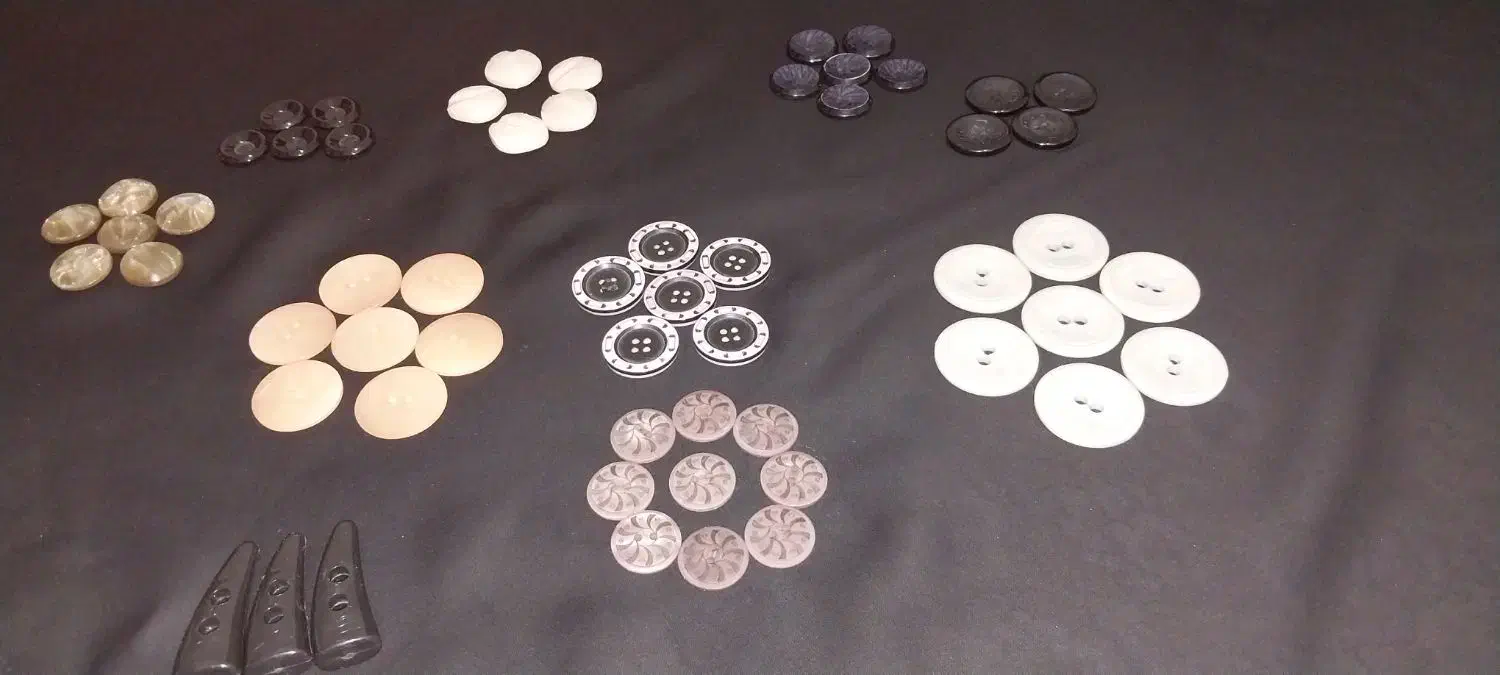 تعدادی دکمه وملزومات خیاطی|لوازم خیاطی و بافتنی|قم, دانش|دیوار