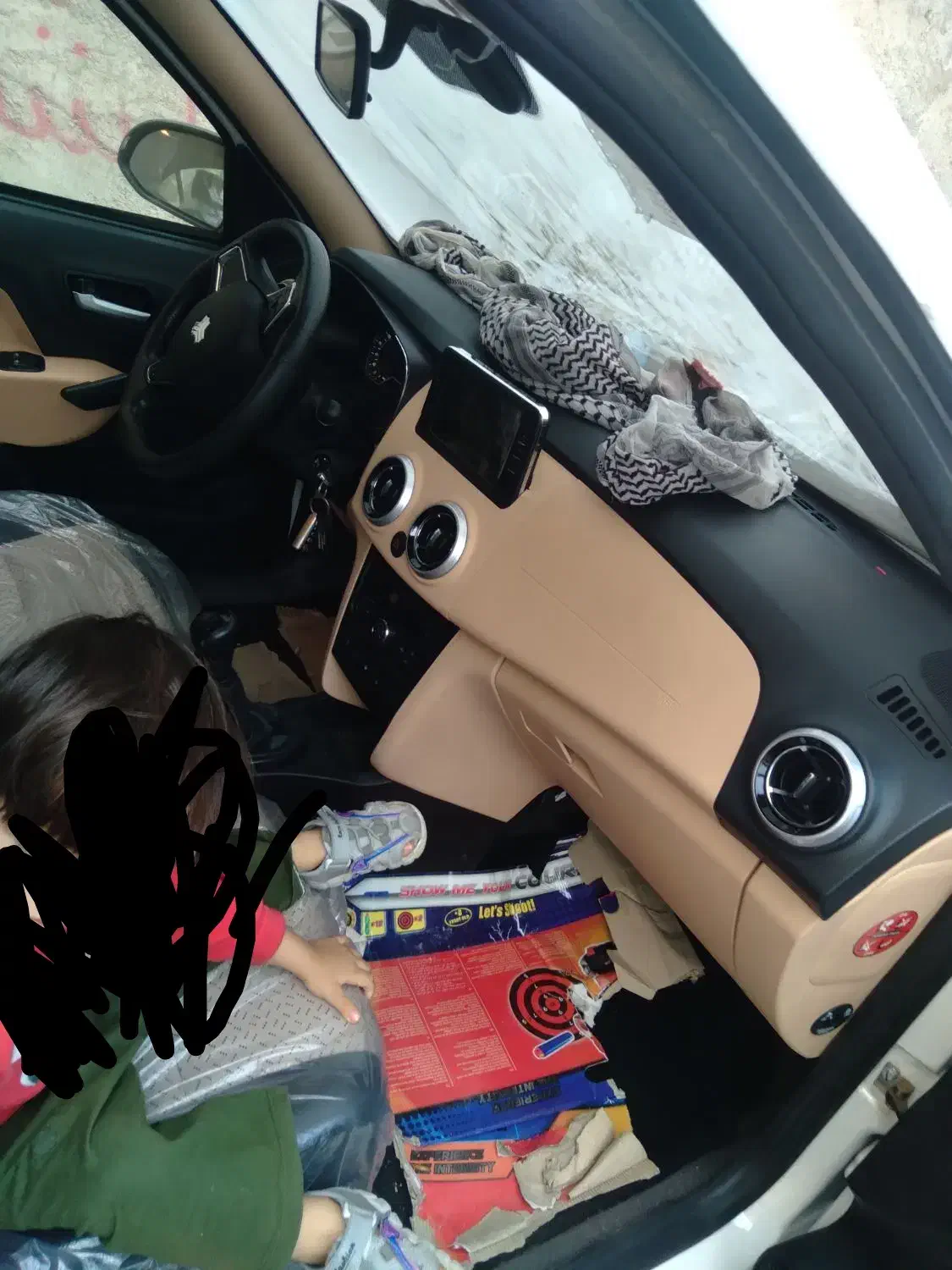 اطلس دنده ای مدل ۲۵/۱۲/۴۰۳میباشد و بدون خط و خش|خودرو سواری و وانت|قم, پشت انبار نفت|دیوار