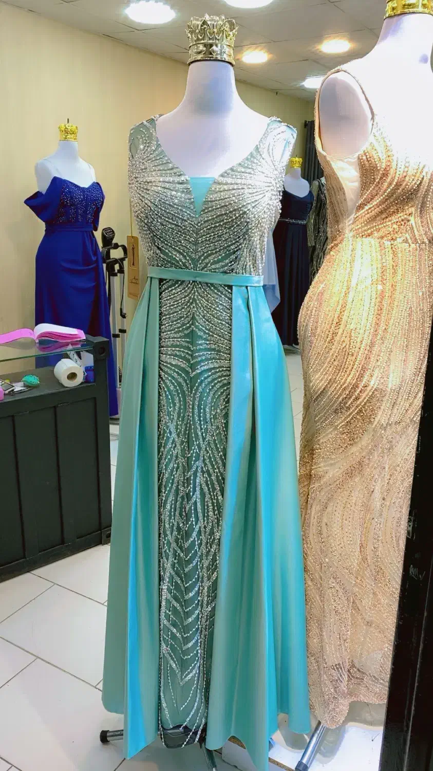 کرایه انواع لباس مجلسی|لباس|اهواز, ۳۰ متری|دیوار