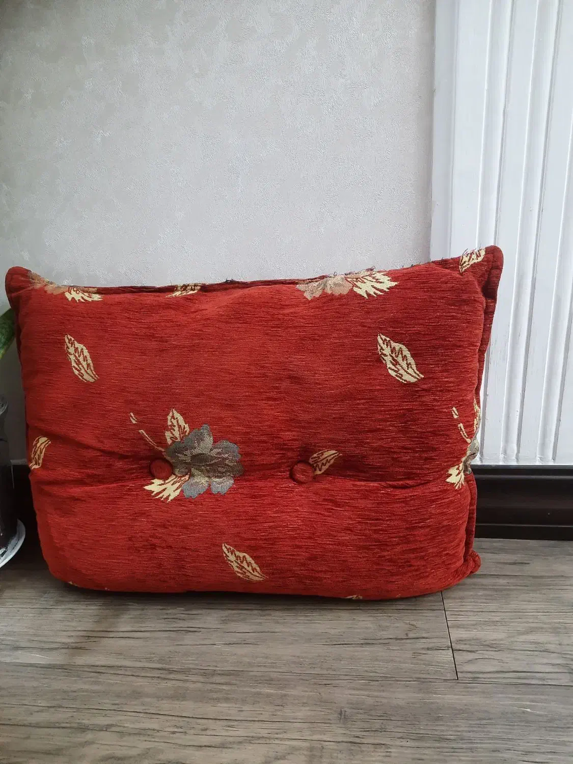 پشتی با پارچه ضخیم|پشتی|لاهیجان, کوی آزادگان|دیوار