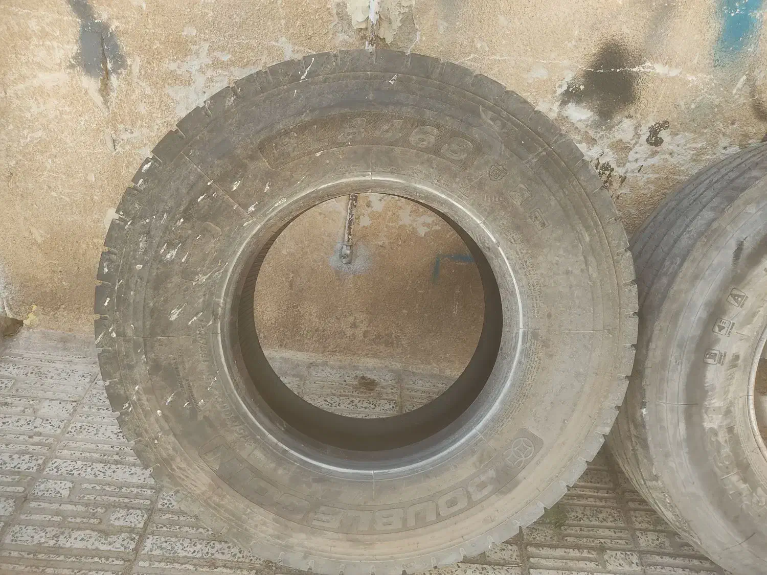 لاستیک 385/285|خودرو سنگین|جونقان, |دیوار