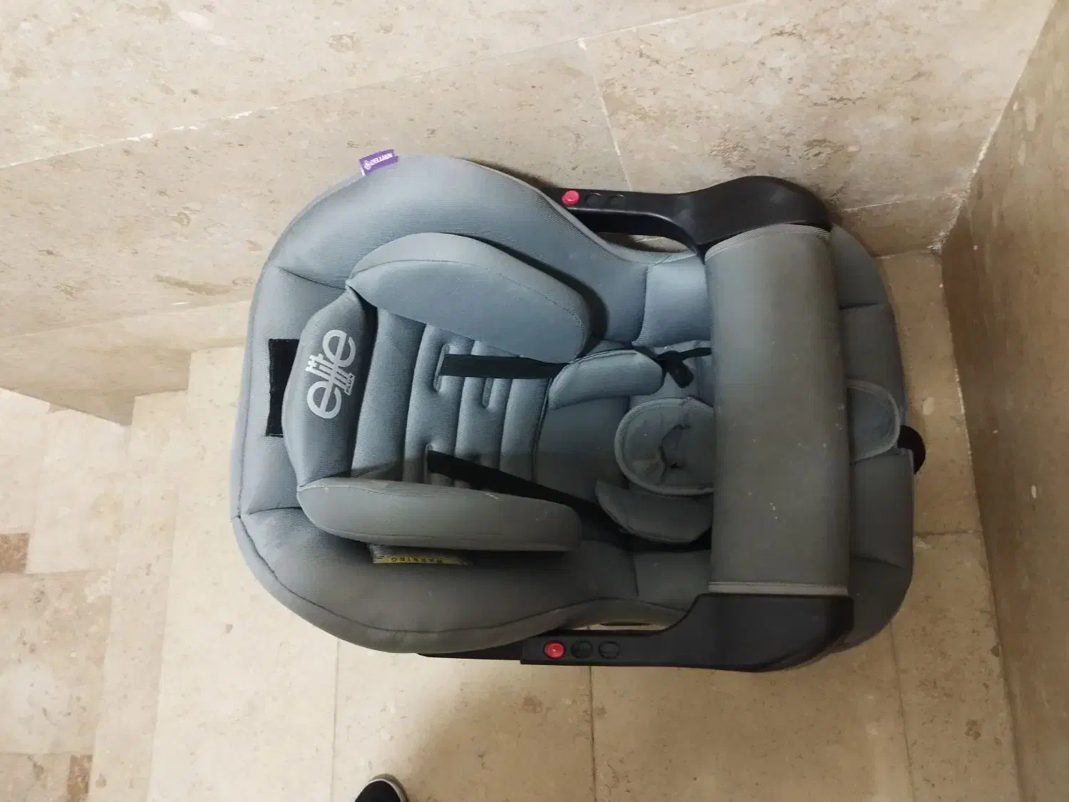 صندلی خودرو تمیز و در حد|تخت و صندلی بچه|تهران, مجیدیه|دیوار