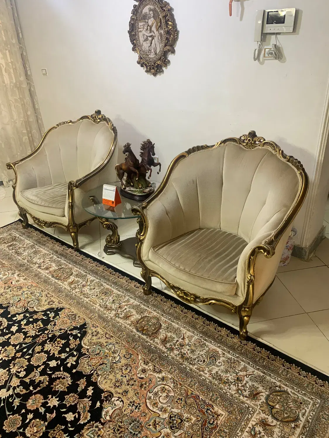 آنتیک (سمساری)|کلکسیون اشیاء عتیقه|رشت, حومه رشت|دیوار