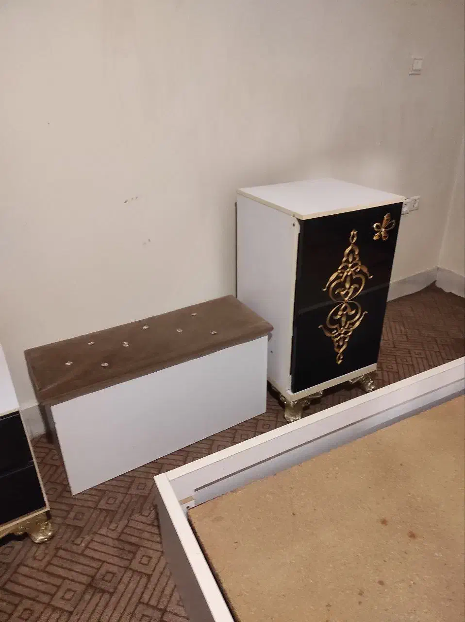 تخت خواب دو نفره|تخت و سرویس خواب|ساوه, |دیوار