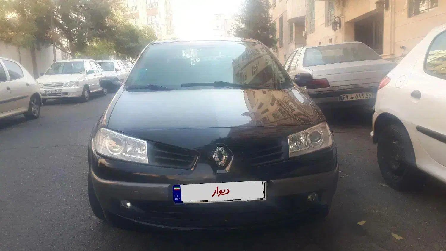 مگان ۲۰۰۰ اتوماتیک پارس خودرو مشکی داخل کرم|خودرو سواری و وانت|تهران, شهران شمالی|دیوار