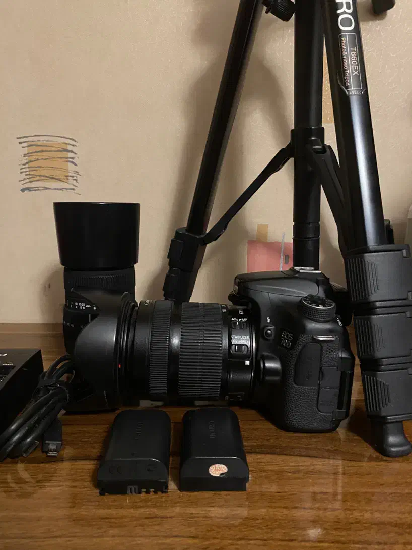 دوربین canon70D-با ۳پایه|دوربین عکاسی و فیلم‌برداری|اصفهان, آبشار|دیوار