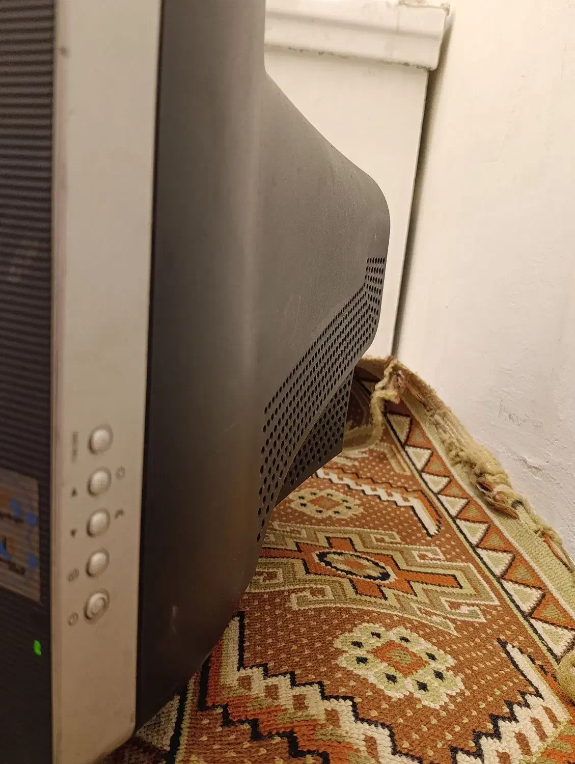 مانیتور کامپیوتر در حد با کیبورد ساده|رایانه رومیزی|پردیس, فاز ۱۱|دیوار