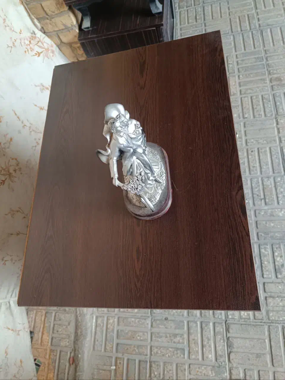 دراور یا پاتختی با سه کشو ریلی|جاکفشی، کمد، دراور|شاهین‌شهر, مخابرات (شهید بهشتی)|دیوار