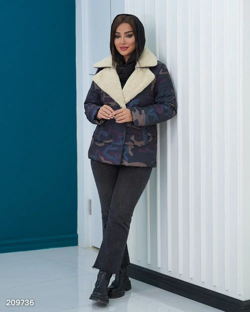 حرآججی|لباس|شیراز, سینما سعدی|دیوار