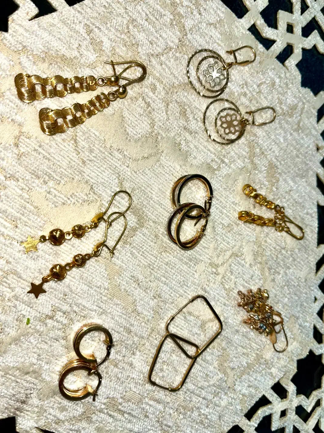 طلا در حد نو|جواهرات|بافت, |دیوار