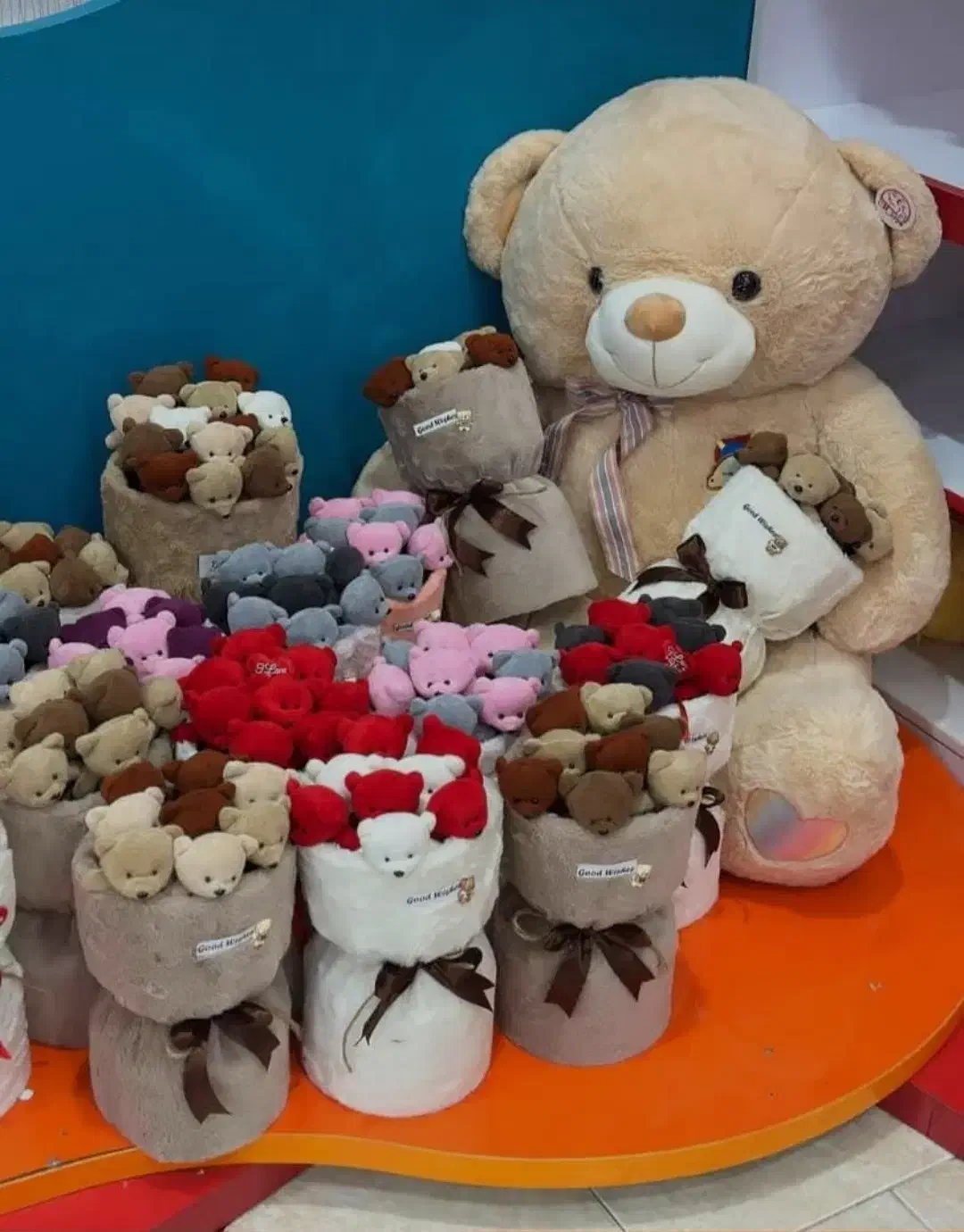 کادو سلماس|گل مصنوعی|سلماس, |دیوار